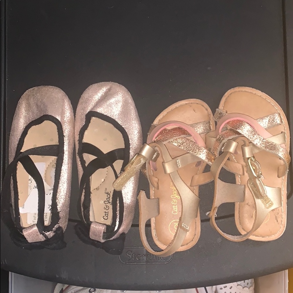 Baby shoes size 6.